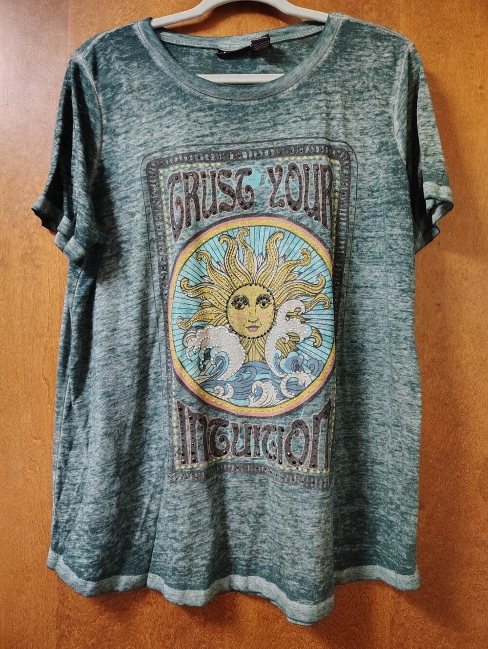Trust Your Intuition Sun and Waves Tee Size 1x